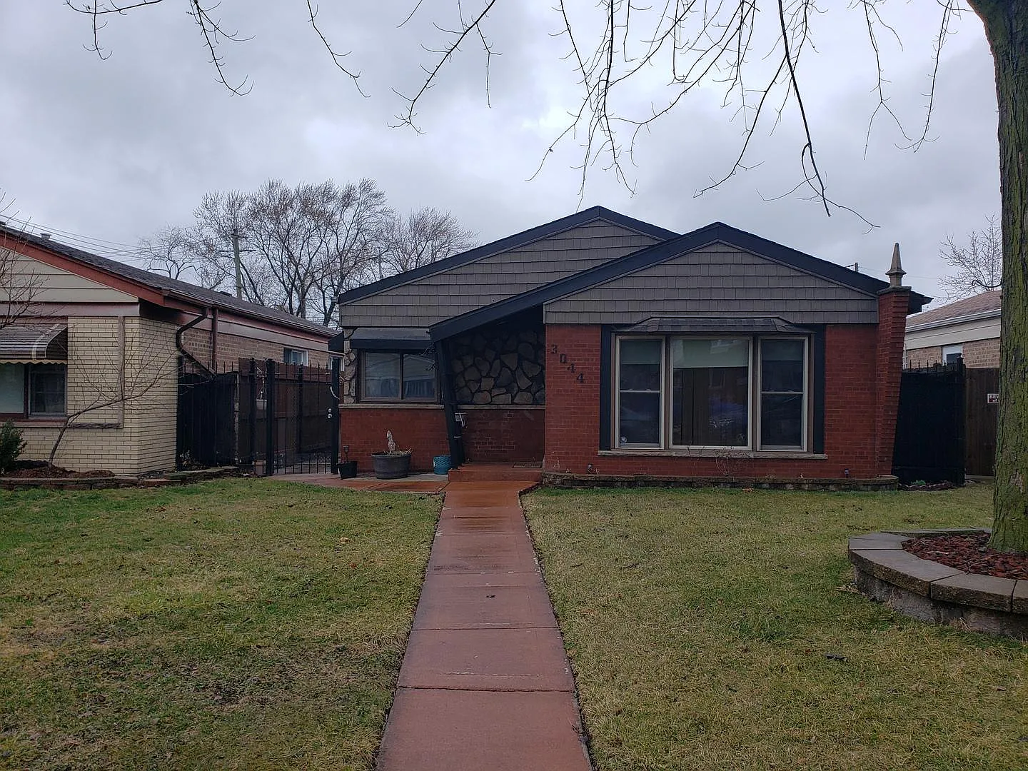 3044 W 83rd Pl photo 1