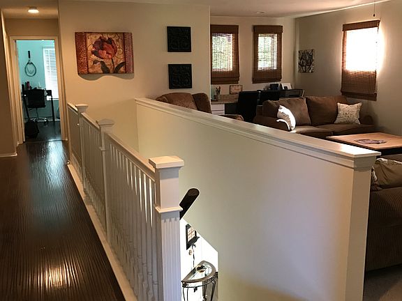 3rd image of 29371 Grande Vista Ave
