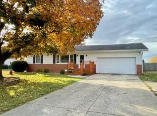 11875 9a Rd, Plymouth, IN 46563