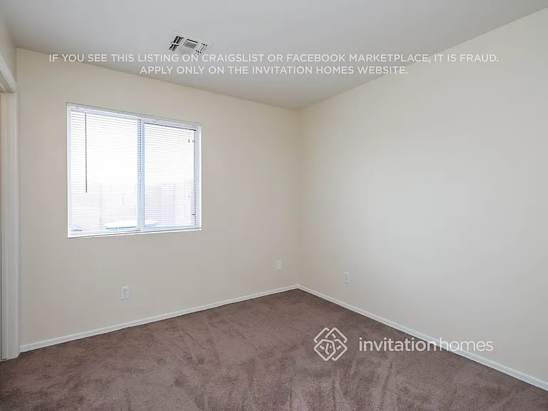 11013 W Augusta Ave — Photo 7
