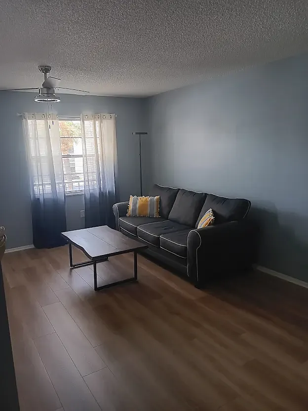 1 bed, 700 sqft, $1,380 — Photo 4