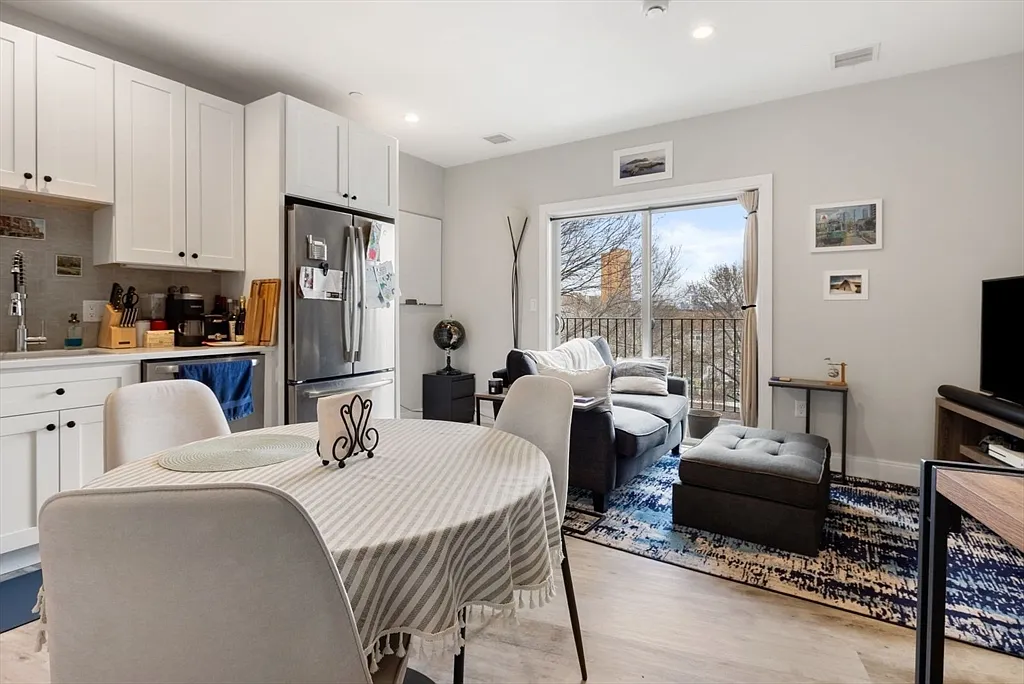 Building Photo - 1457 Tremont St #309