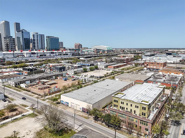 2323 Polk St #305 — Photo 33