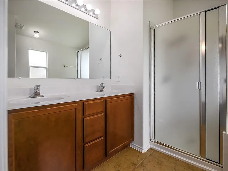 137 Langtry Ln — Photo 29