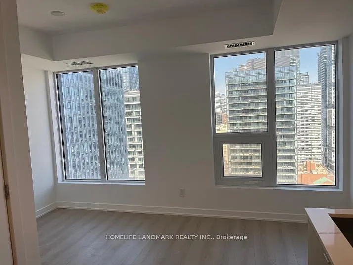 100 Queen St E #3211 — Photo 1