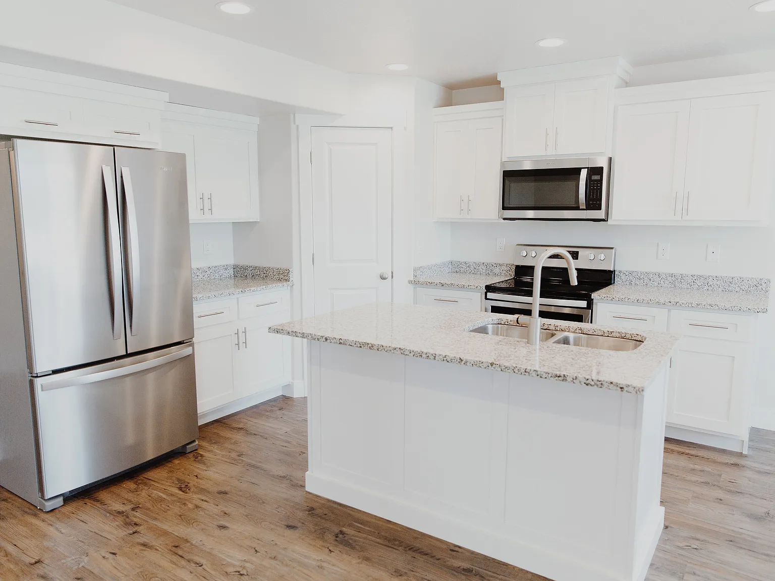 3 bed, 1500 sqft, $1,750 — Photo 2
