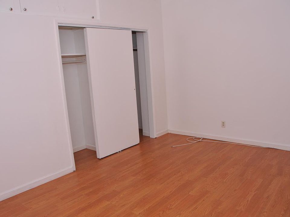 2nd image of 6129 Mesa Ave