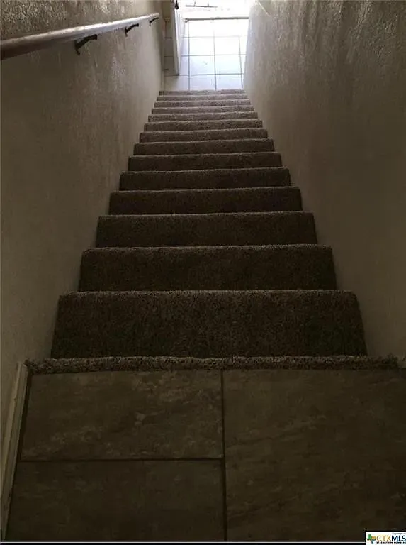 3 bed, 1100 sqft, $995 — Photo 3
