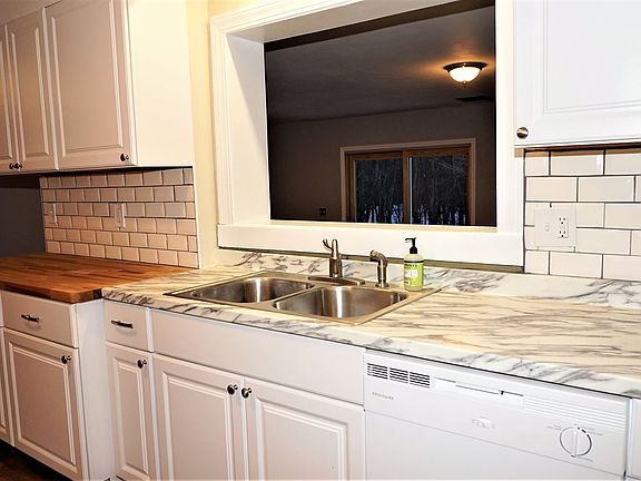 3rd image of 650 Malta Ave