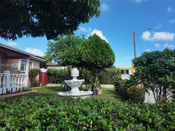 3235 NW 80th Ter