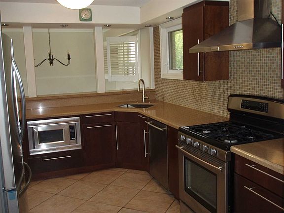 2nd image of 40 Doddington Dr