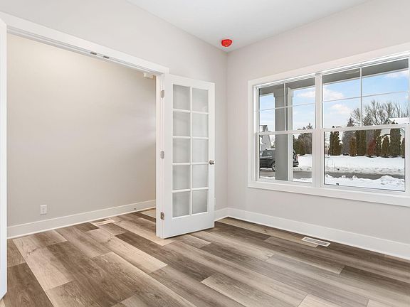 3rd image of 1438 Eagleshore Ct