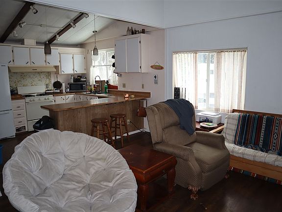 4th image of 206 Nugget Ln