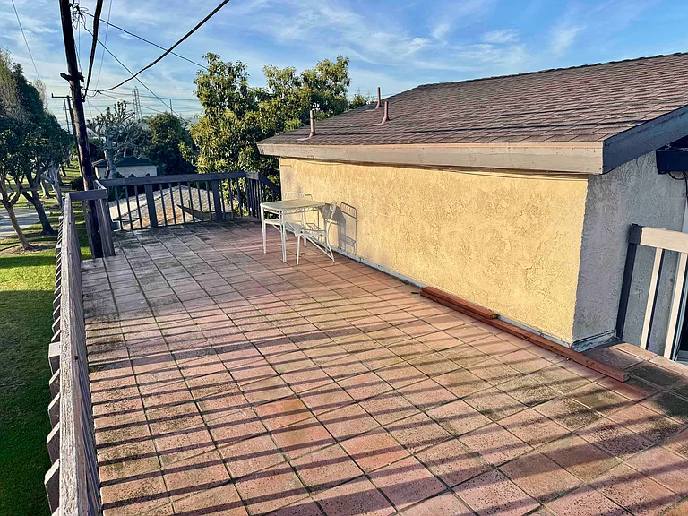 Phelan Ln — Photo 12