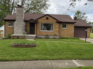 221 Grove St, Otisville, MI 48463