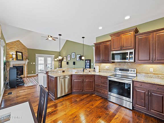 2nd image of 11101 Pebble Creek Dr