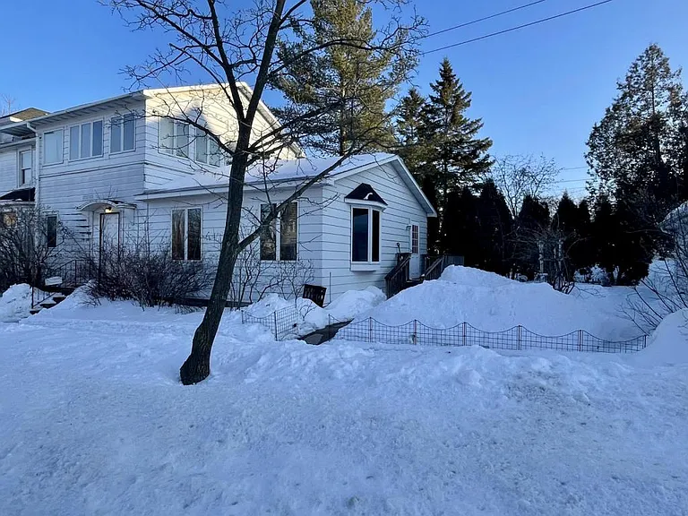 1621 Weeks Ave — Photo 14