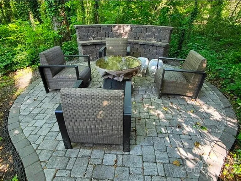 8711 Piccone Brook Ln — Photo 20