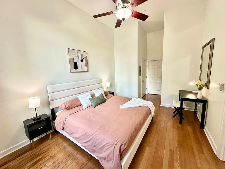 718 Trade St #104 — Photo 9