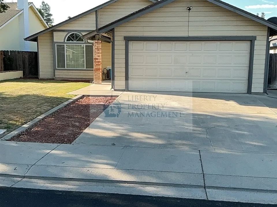 912 Multnomah Dr