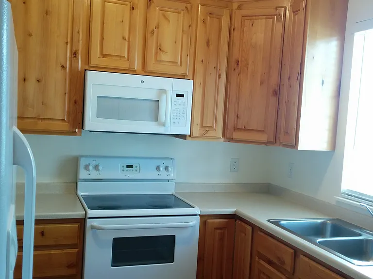 791 N 200 E — Photo 4
