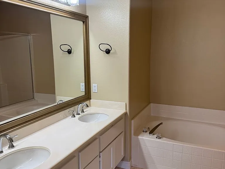 170 Trofello Ln — Photo 46