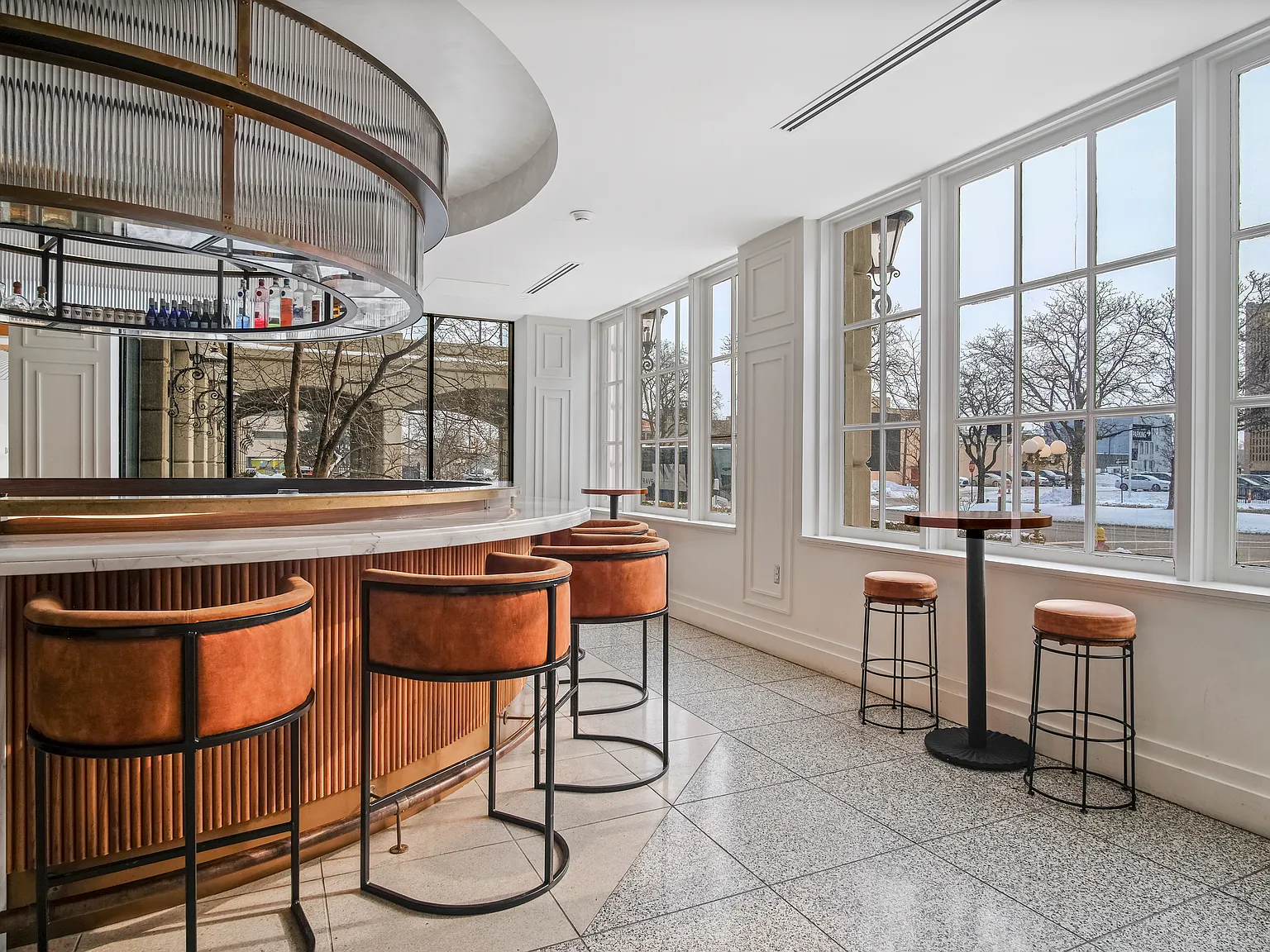 St. Regis House Apartments — Photo 4