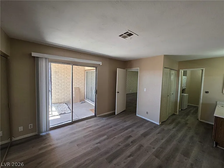 3009 Saint George St #F — Photo 44