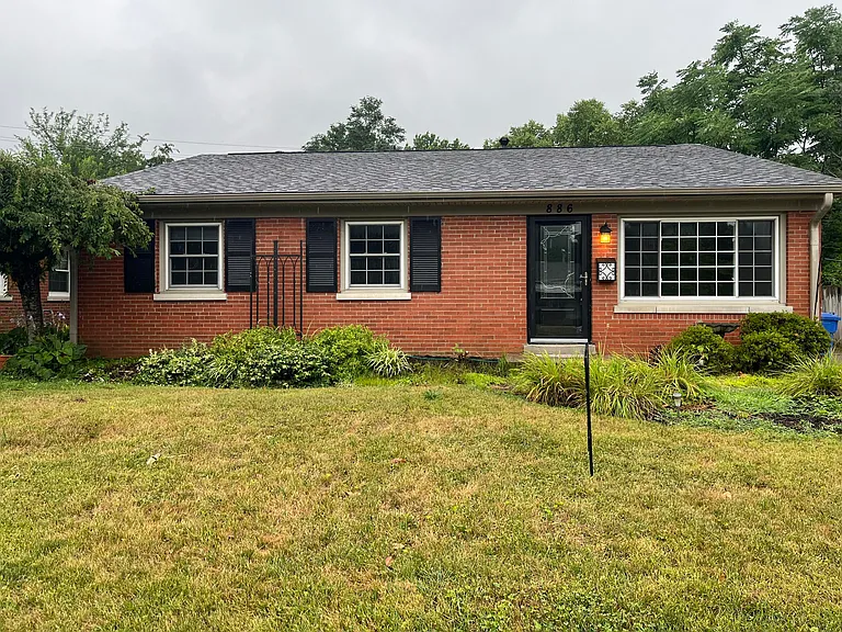 886 Honeysuckle Rd — Photo 1