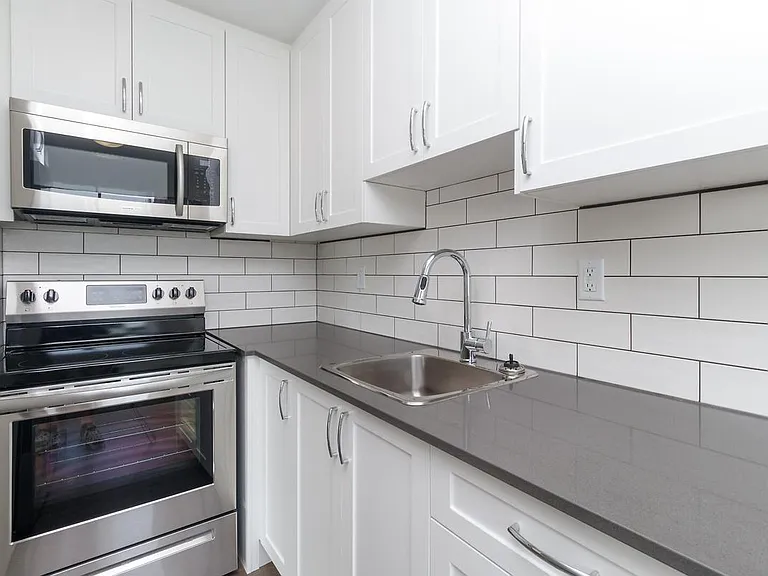1928 Lee Ave #307 — Photo 17