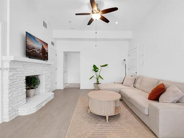 1704 Rodman St #1 — Photo 7