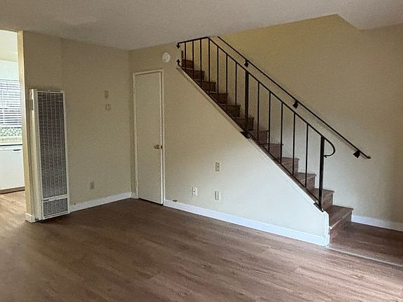 3rd image of 754 Newport Ave APT B