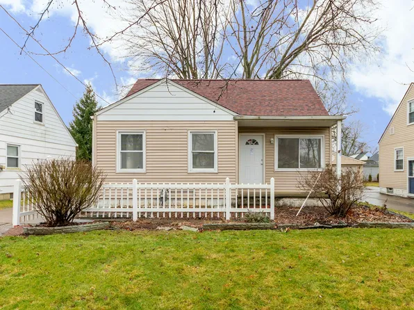 513 Henry St, Elyria, OH 44035