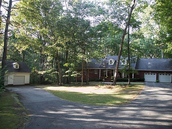 3rd image of 164 Grace Dr