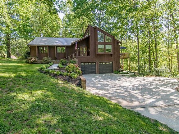 2nd image of 5401 Rolling Meadows Ct