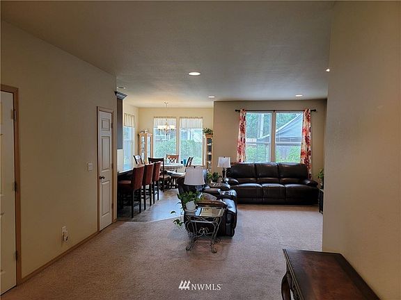 5th image of 12407 132nd Street Ct E