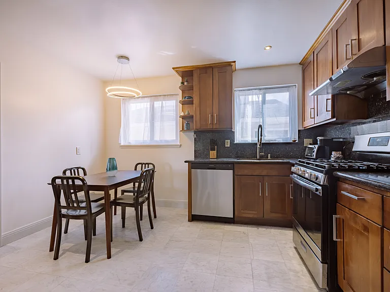 234 Del Prado Dr — Photo 16