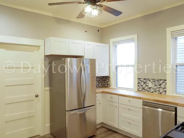 1038 N 21st St, Milwaukee, WI 53233