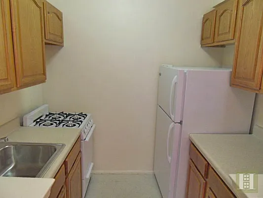 Rented by Halstead Real Estate | media 16