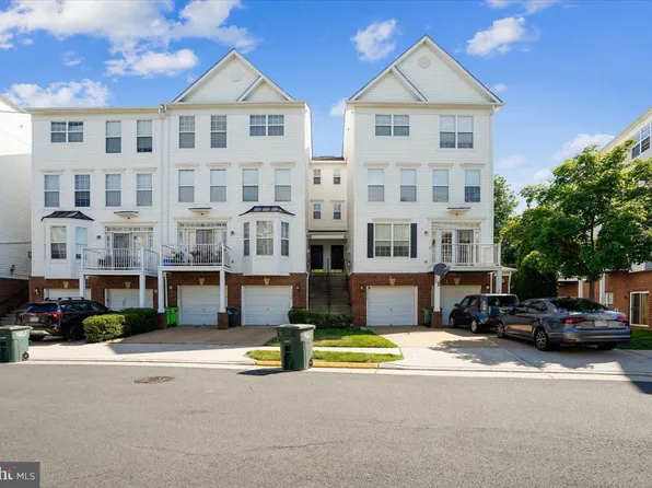 13514 Davinci Ln #61, Oak Hill, VA 20171