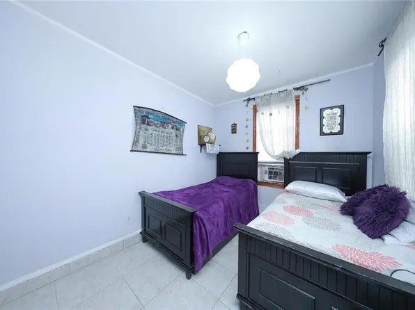 127 Bay 23rd Street image 17 of 31