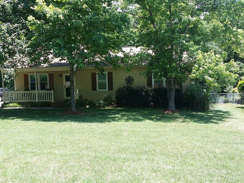 1st image of 512 Woodstream Dr