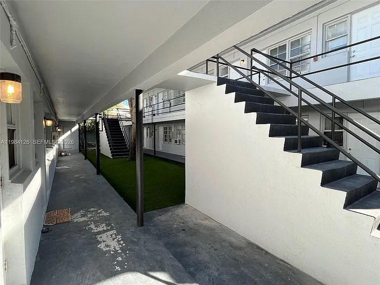 1317 NW 2nd Ave #10 — Photo 3