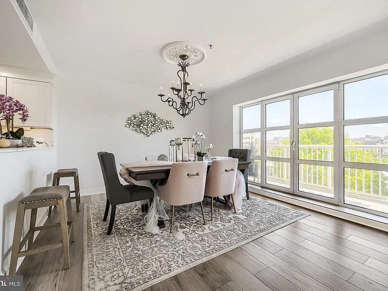 250 President St #211 — Photo 11