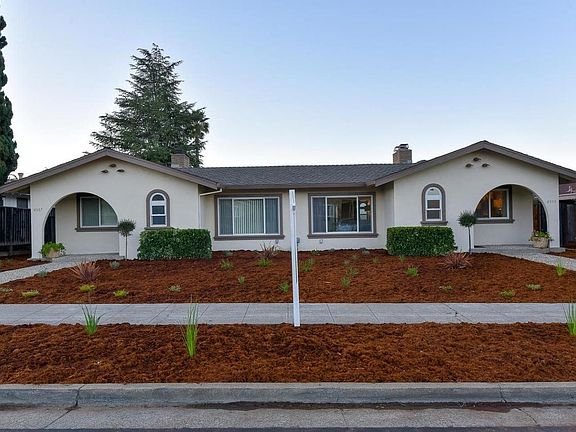 3rd image of 6557 Crown Blvd