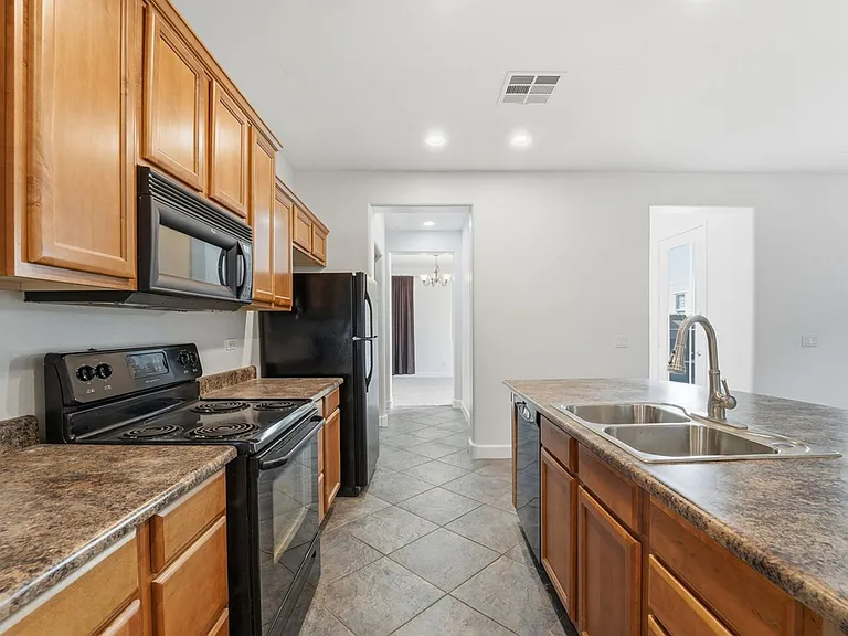 15391 W Dreyfus St — Photo 21