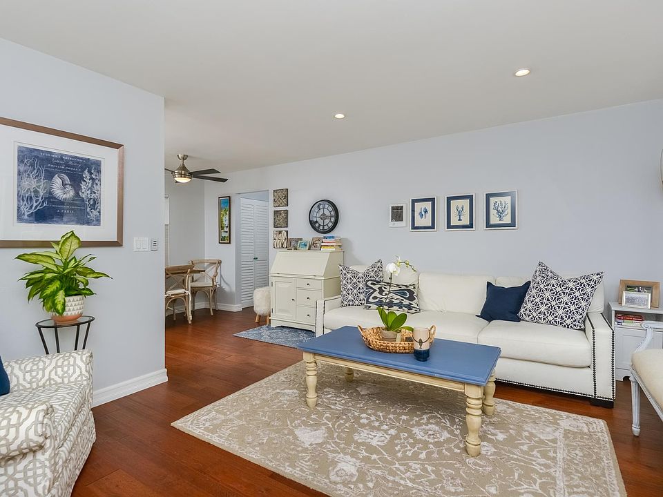 Open floor plan to make the space feel larger