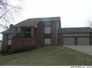 4 Sher Nan Dr, Maryville, IL