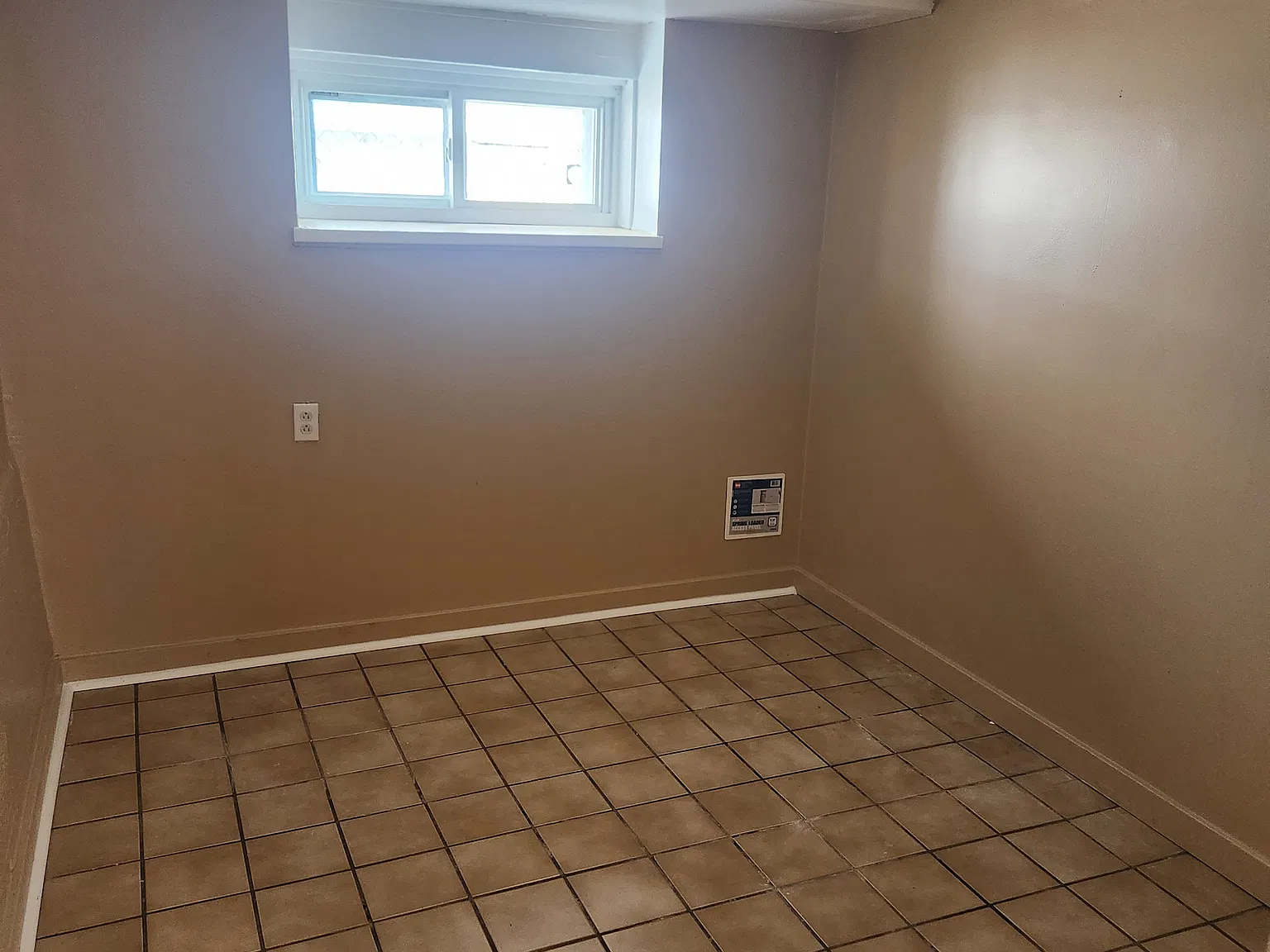Studio, 120 sqft, $700 — Photo 4