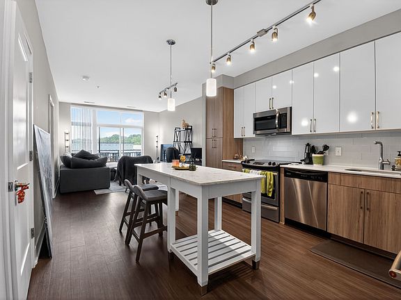 2nd image of 145 Riverhaven Dr Unit 549